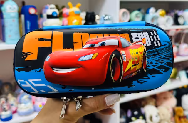 جامدادی کتابی برجسته طرح مک‌کوئین 3