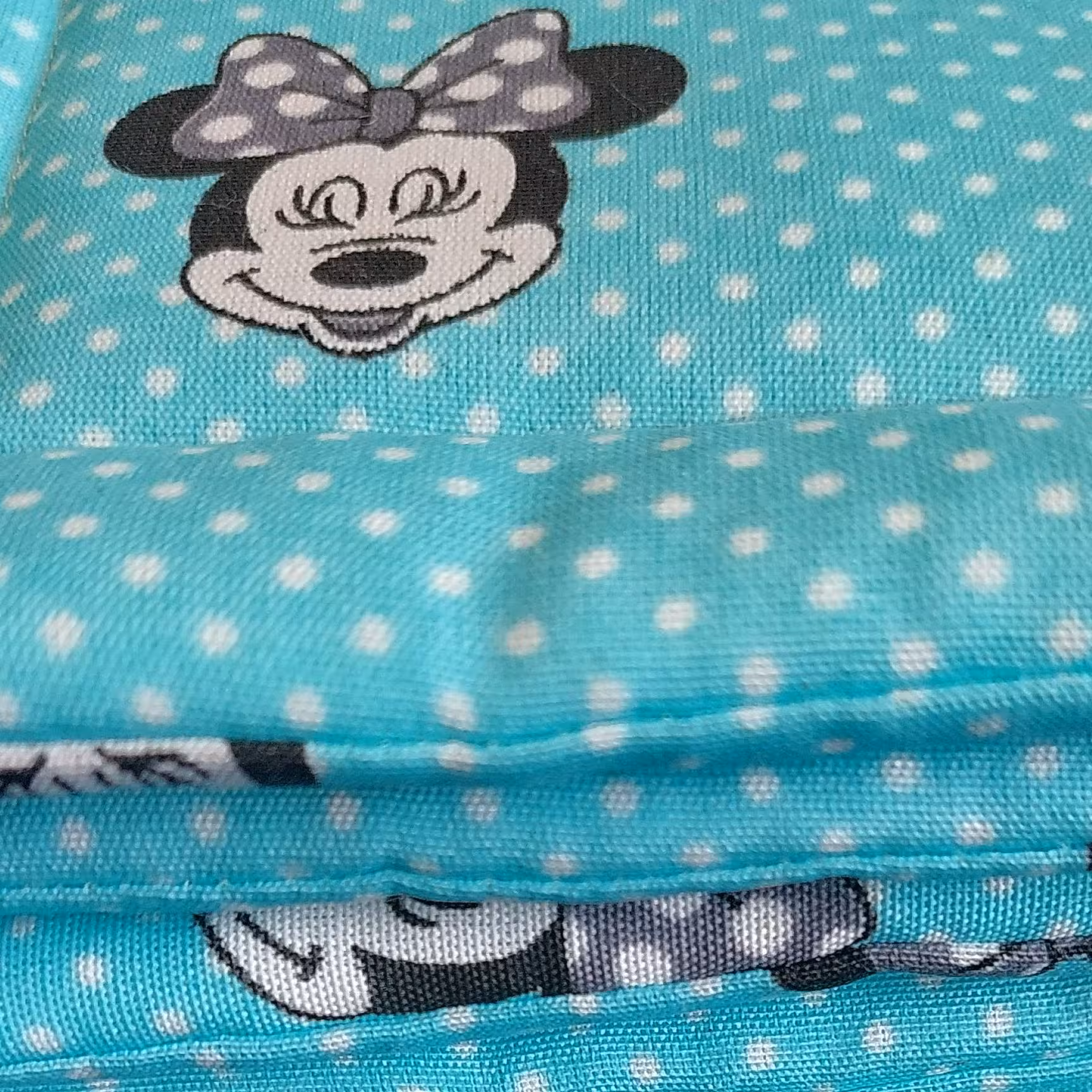 دستگیره . صخامت یک سانتی . پشم شیشه کوبیده بادوام. سه لایه 