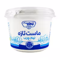 ماست تازه نیم چرب 2.5 درصد چربی پگاه 1400 گرمی
