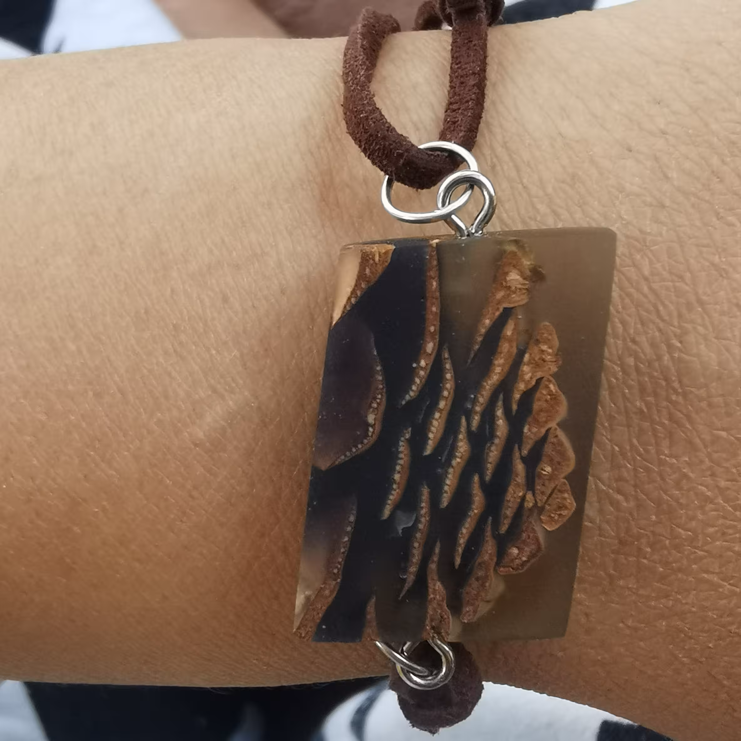 دستیند  اسپرت  اپوکسی کاج مدل مهتاب طرح کاج طبیعی کد 1165