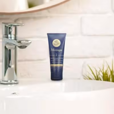 کرم دست فوق مغذی و آبرسان مورینگا امو مدل 2 پوست خشک و حساس تیوبی 75 میلی‌لیتر