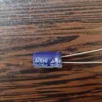 خازن الکترولیت AiSHi مدل 16V 220uF، 16 ولت، 220 میکروفاراد