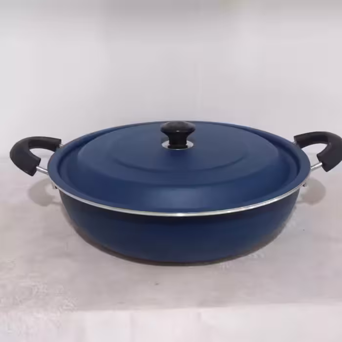 تابه گرانیتی سایز 38 سانتی‌متر طرح گل سرخ سرمه ای