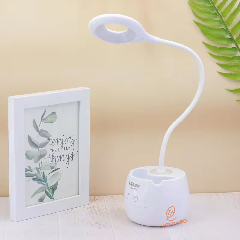 قیمت و خرید چراغ مطالعه رومیزی جاقلمی دار کد TGX-772