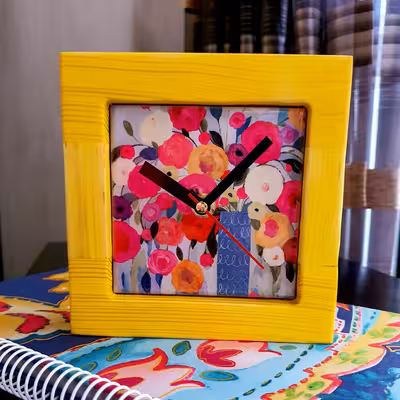 ساعت رومیزی مدل گل و گلدان