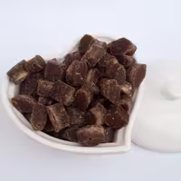 قند قهوه ای طعم دار دارچینی طبیعی تهیه شده از نیشکر (نیم کیلو) موسسه پژوهشی طبی بازرگانی سیمرغ
