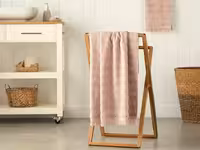 حوله استخری انگلیش هوم طرح Adorn سایز 70*140 سانتی متر