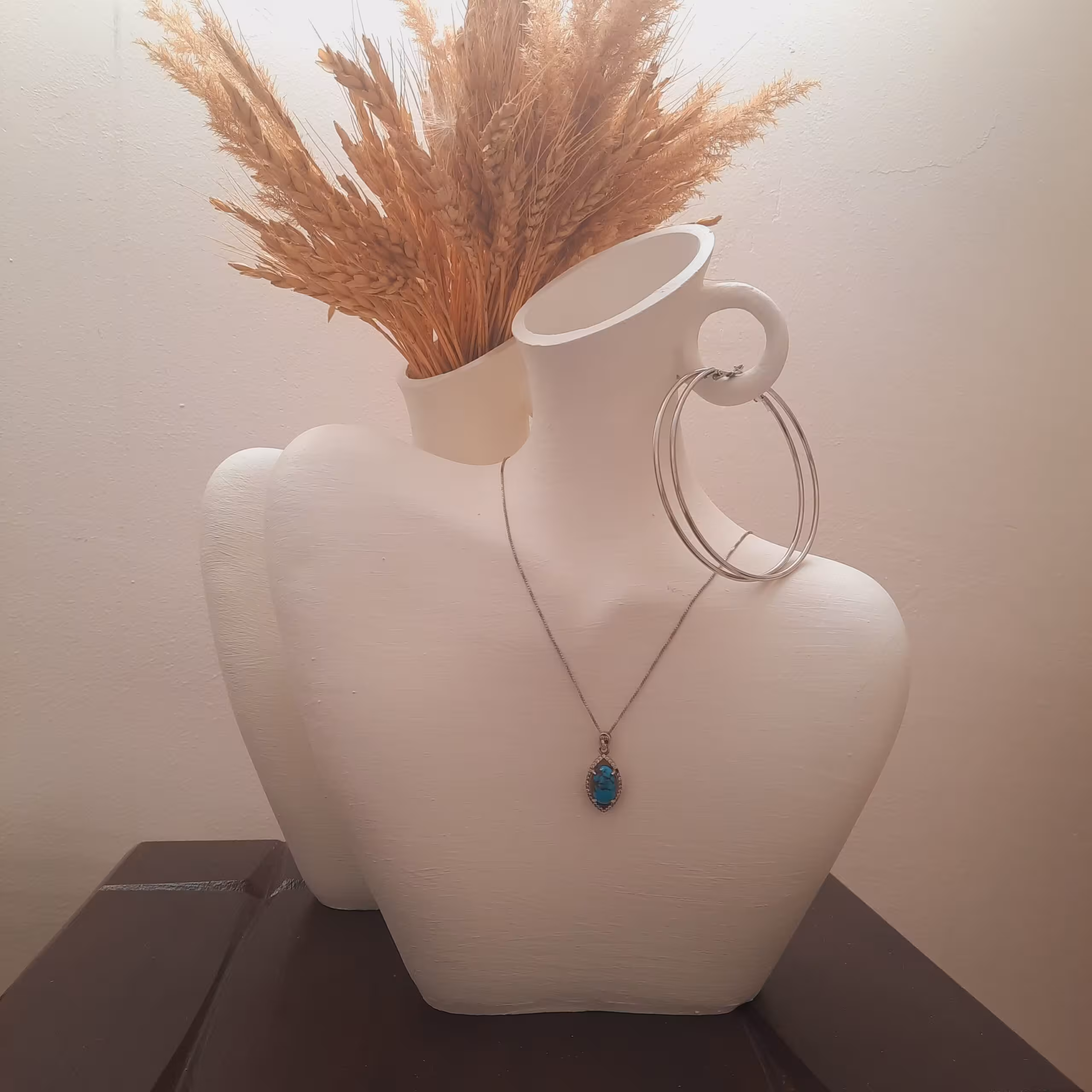 استند طلا و جواهر مدل گلدان دسته دار