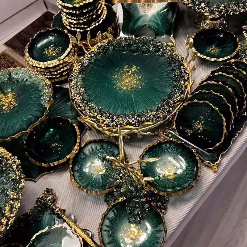 سرویس ظروف پذیرایی رزینی 6 نفره سبز زمردی سبز درباری