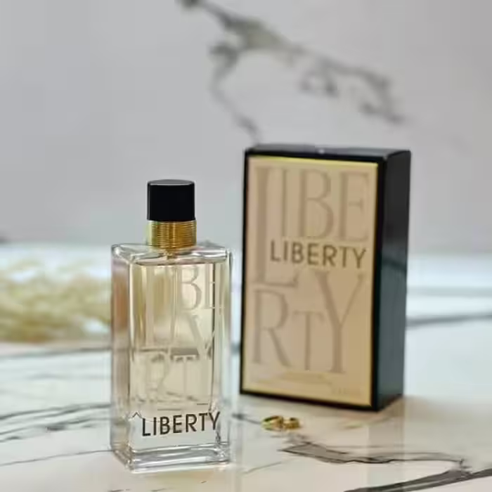 عطر و ادکلن زنانه ایو سن لورن لیبره – لیبر(لیبرتی فرگرانس ورد) | Yves Saint Laurent Libre (Liberty Fragrance World)حجم 100 میل(شرکتی)