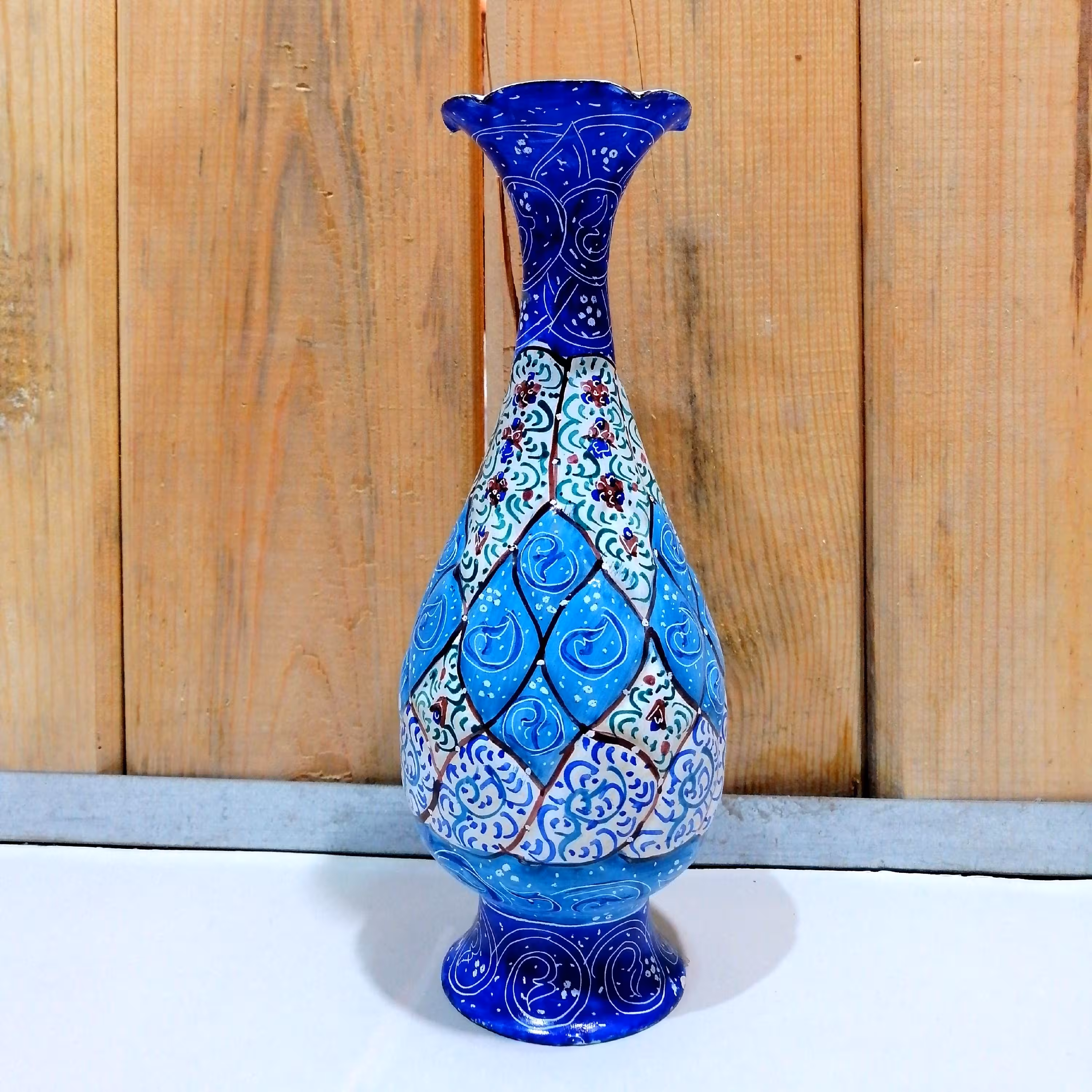 گلدان تک میناکاری