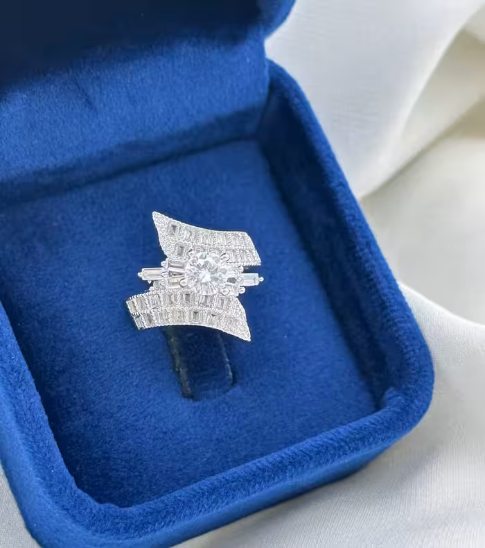 انگشتر جواهری نقره زنانه کد 10328