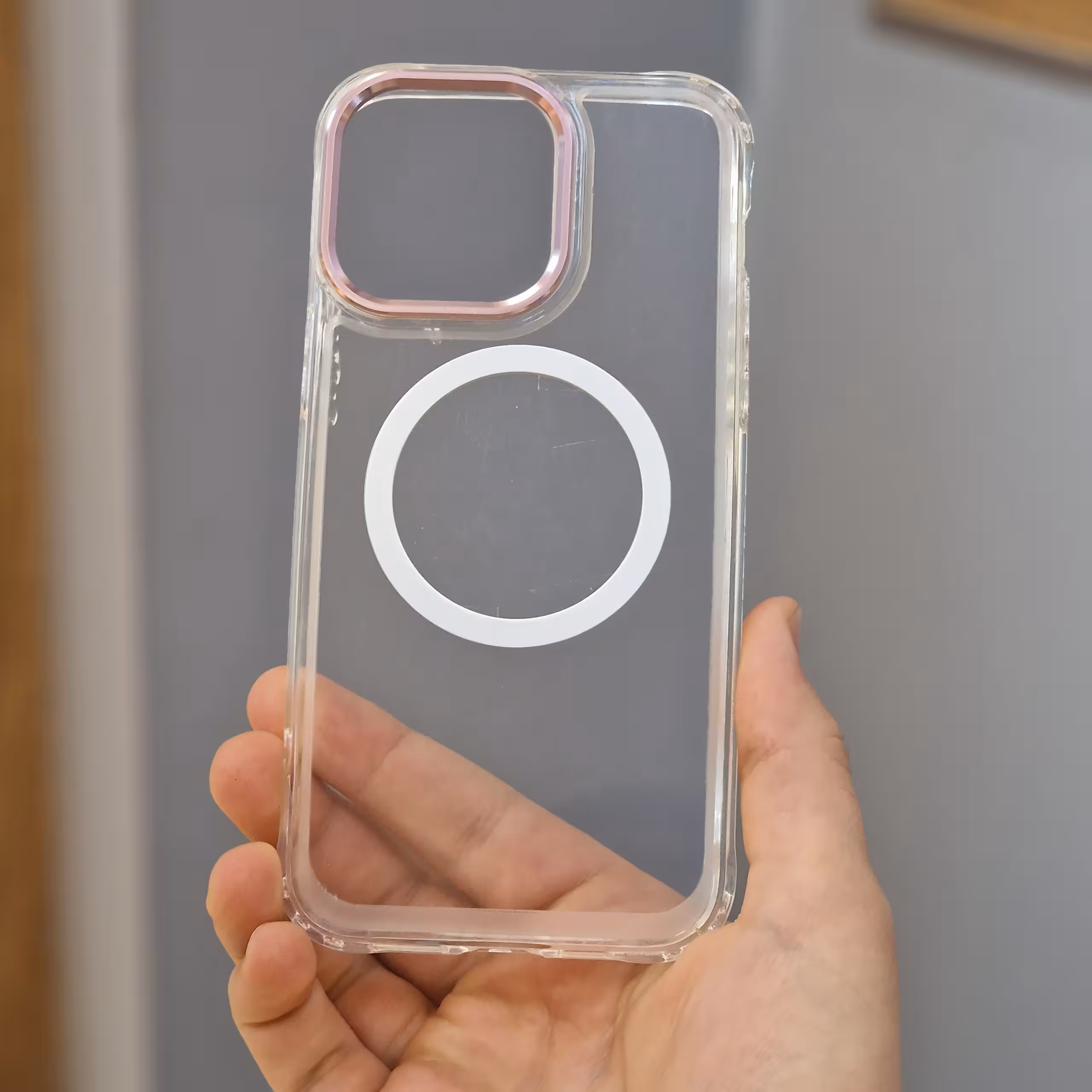 قاب آیفون 14 پرو مکس شفاف مگ سیف دار