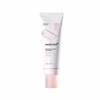 ضدآفتاب کرم پودری مدی کیوب صورتی تون آپ، حاوی گلوتاتیون و PDRN، جوان‌ساز، SPF50، حجم 50 میل