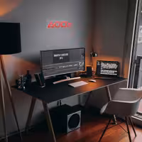 چراغ دیواری نئون دیزاین طرح Ps-Keys-GL_RD