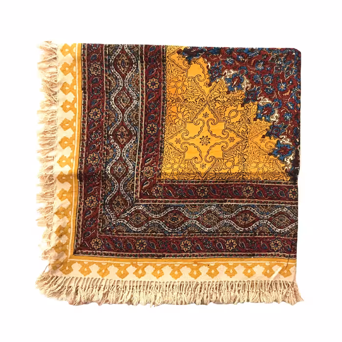 رومیزی قلمکار طرح ترنج یک متری خردلی