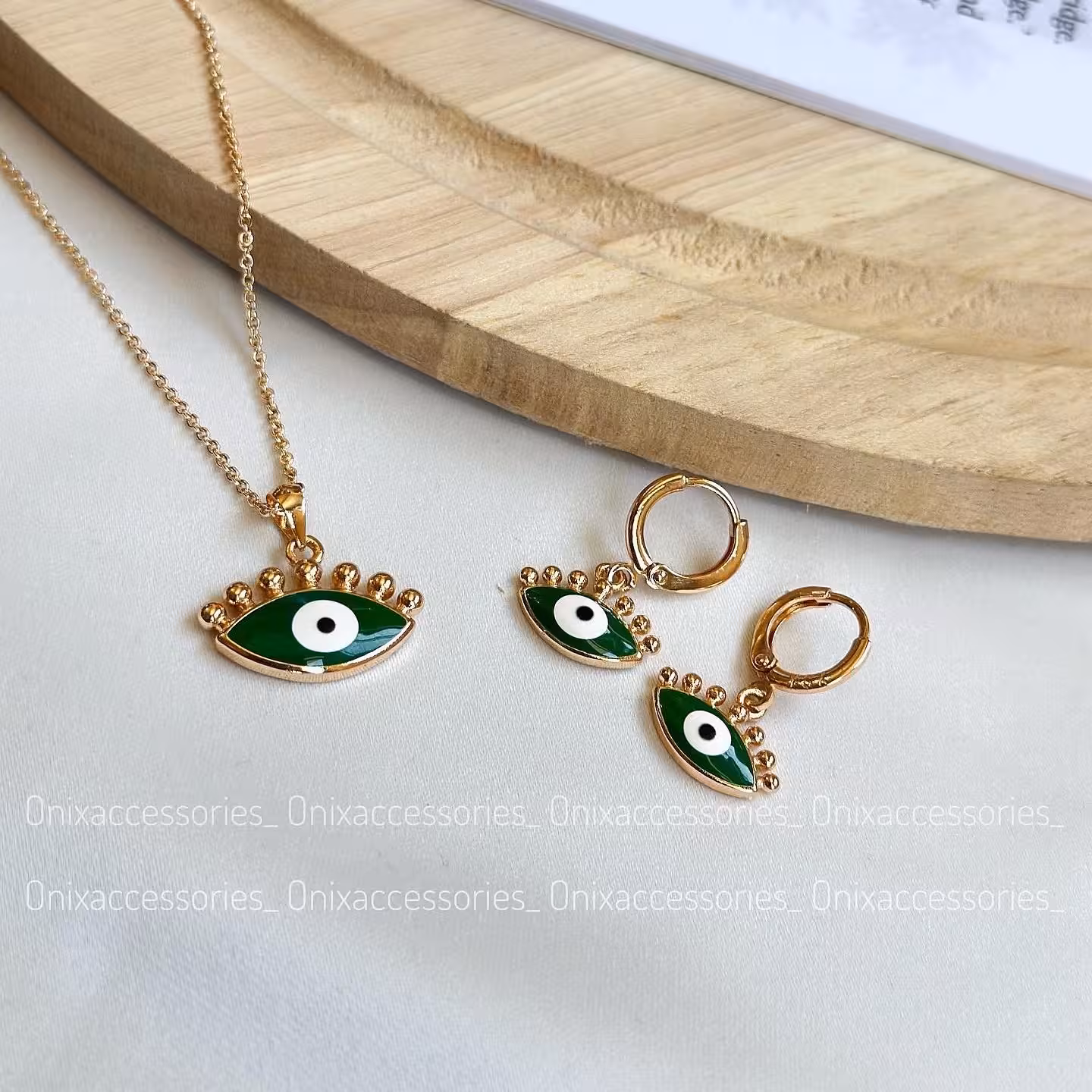 نیم ست پلاک وگوشواره چشم نظر YSX همراه با زنجیز