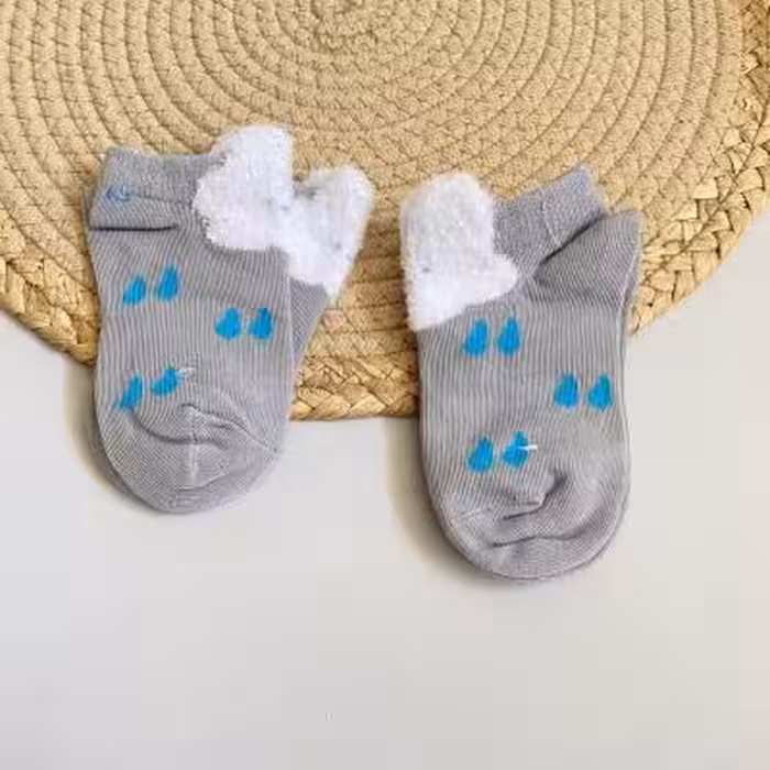 جوراب گوش دار بچگانه