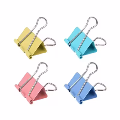 گیره کاغذ دلی مدل 8555A کد 4 بسته 40 عددی