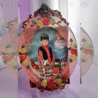 قاب عکس یا قاب آینه
جنس رزین کره ای
وزن 150 گرم
رنگ صورتی 
کاملا دستساز و قابل شستشو