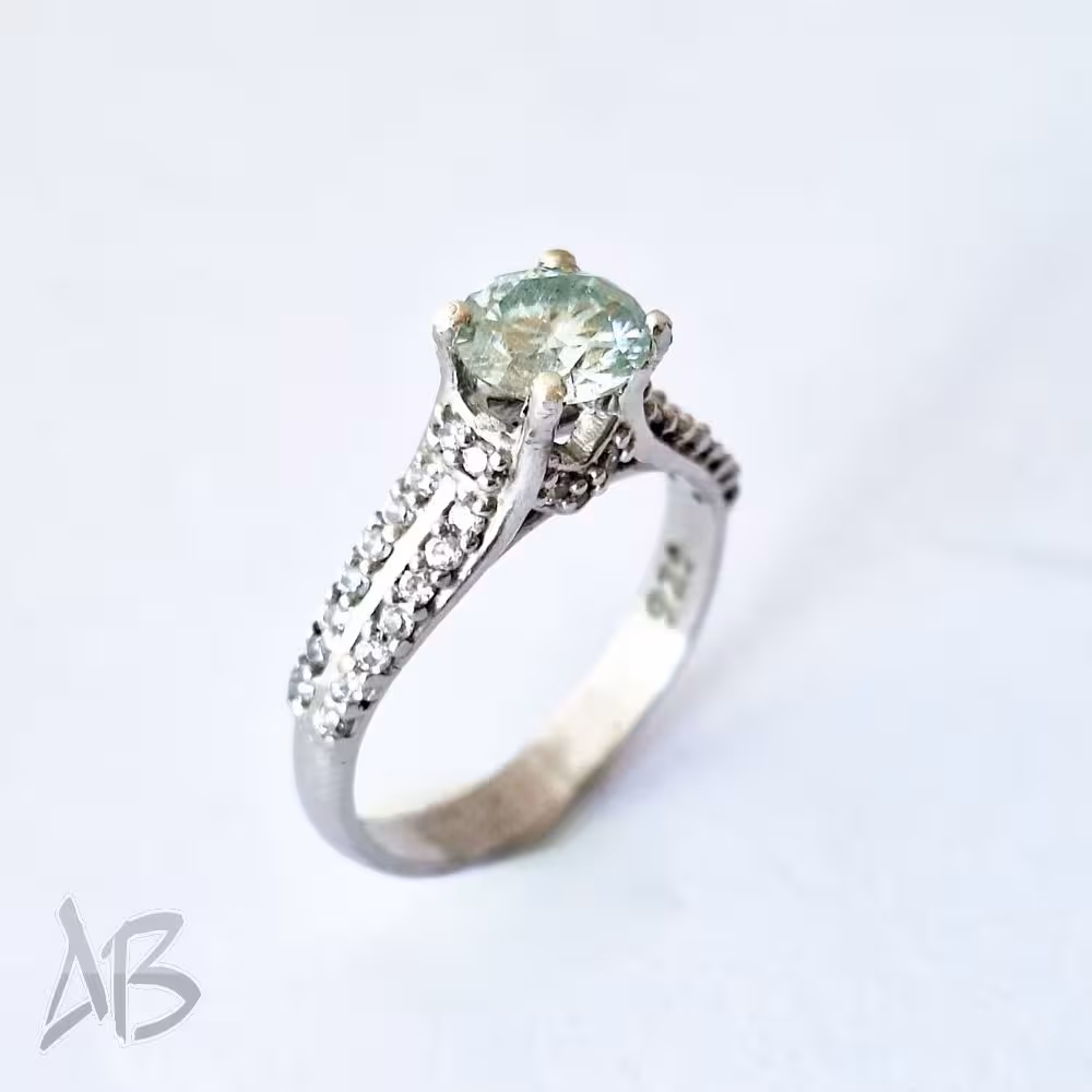 انگشتر نقره زنانه نگین موزانایت شفاف و زیبا آقابزرگ کد 625