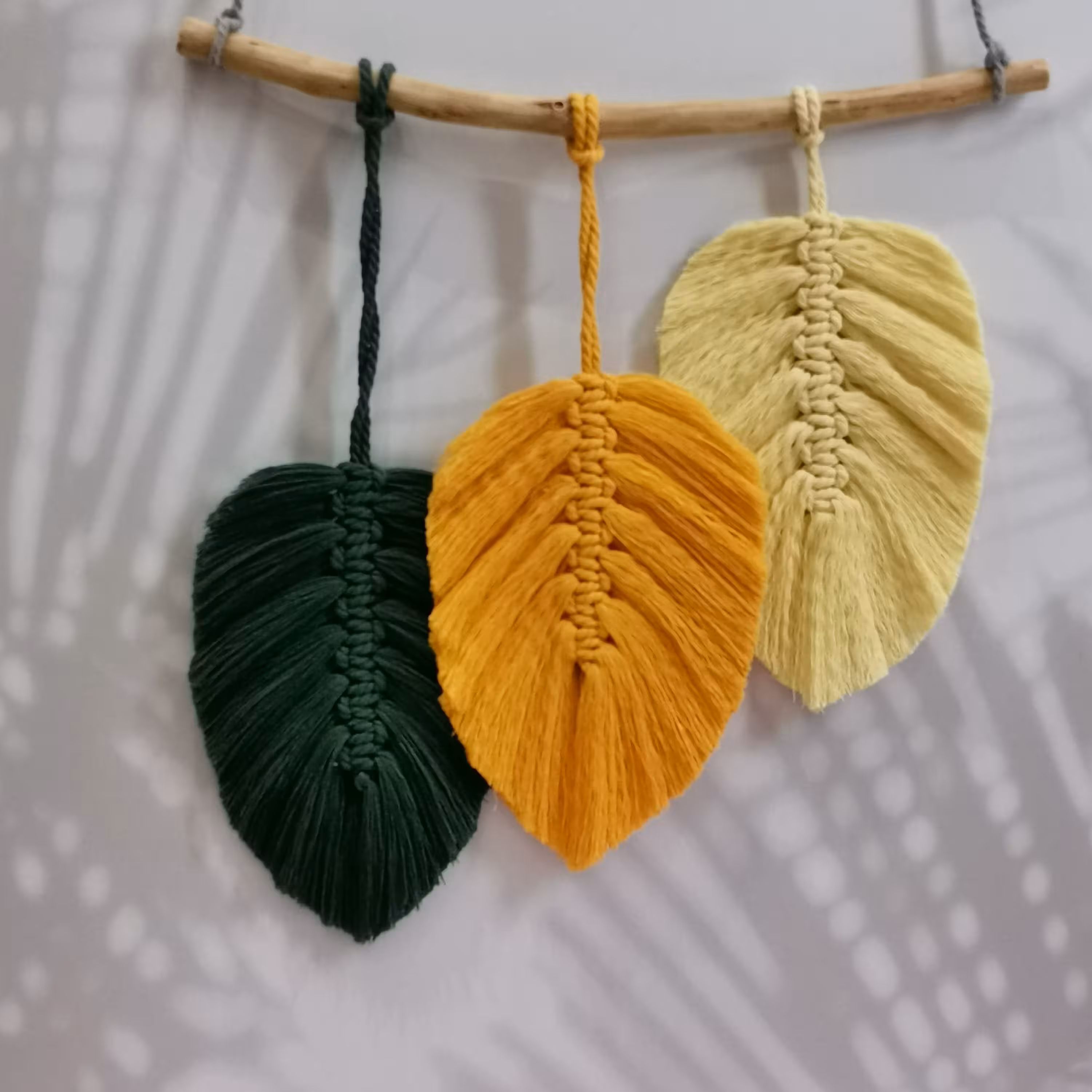 آویز برگ مکرومه بافی 