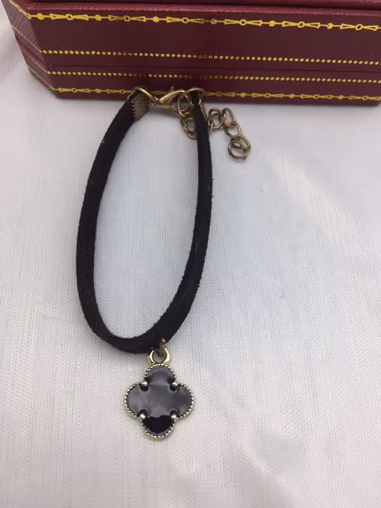 دستبند چوکر ونکلیف