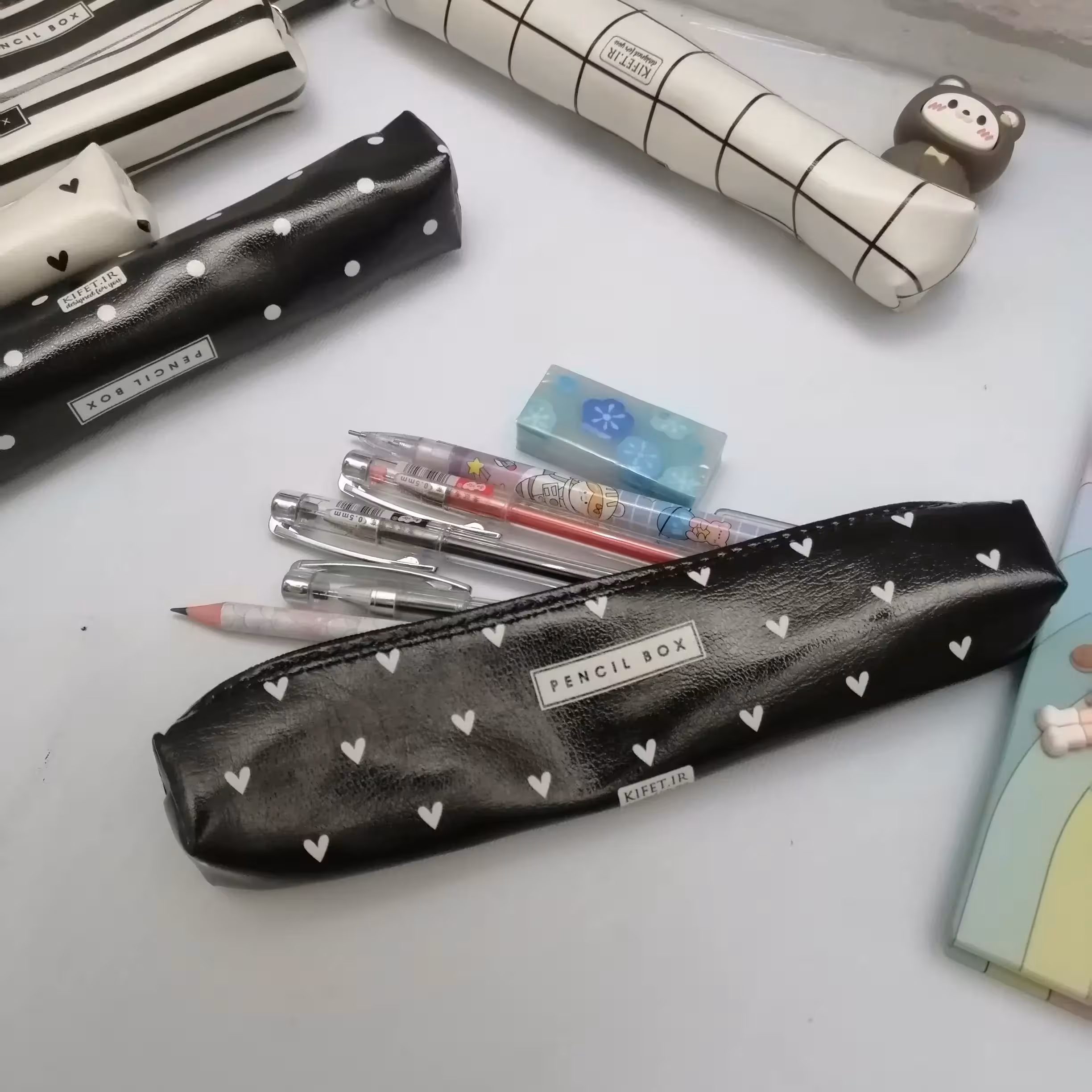 جامدادی دانشجویی باریک طرح جئومتریک