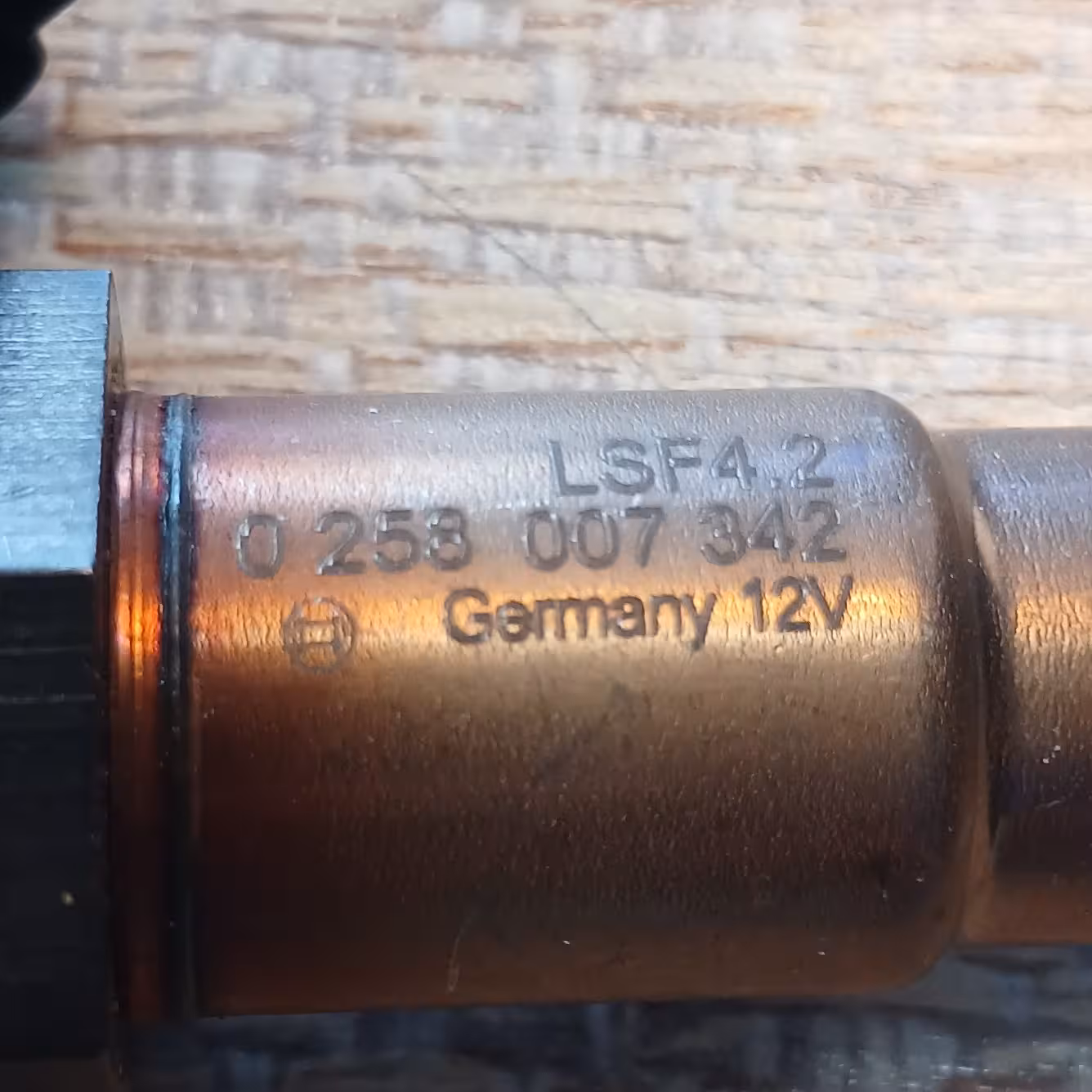 سنسور  اکسیژن  موتور EF7 اصلی بوش آلمان 