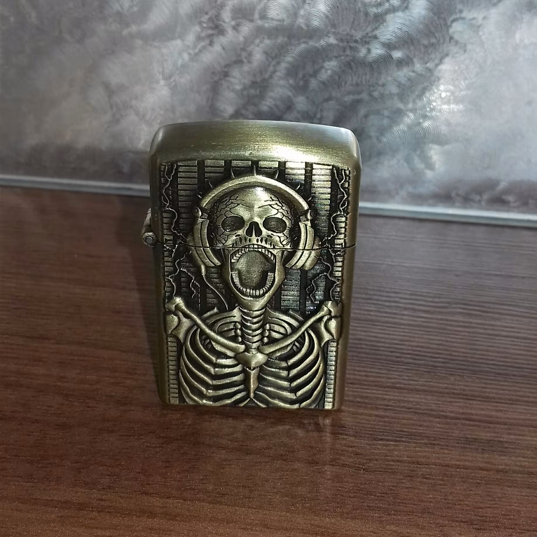 فندک اتمی طرح اسکلت