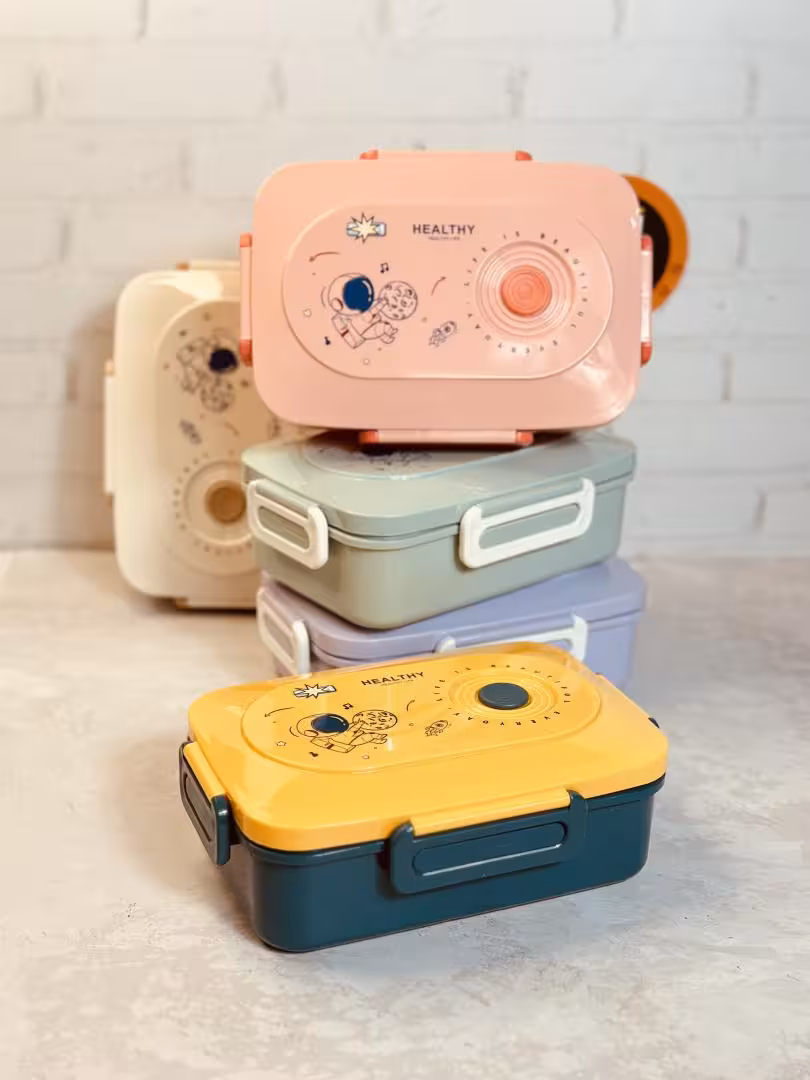 ظرف غذای طرح فضانورد سه خانه سایز کوچک کد 8530