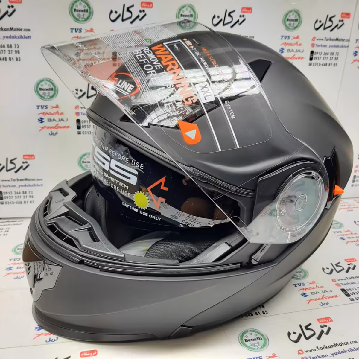 کلاه کاسکت ایمنی فک متحرک عینک دار خارجی مارک ردلاین مشکی مات کد 1-939