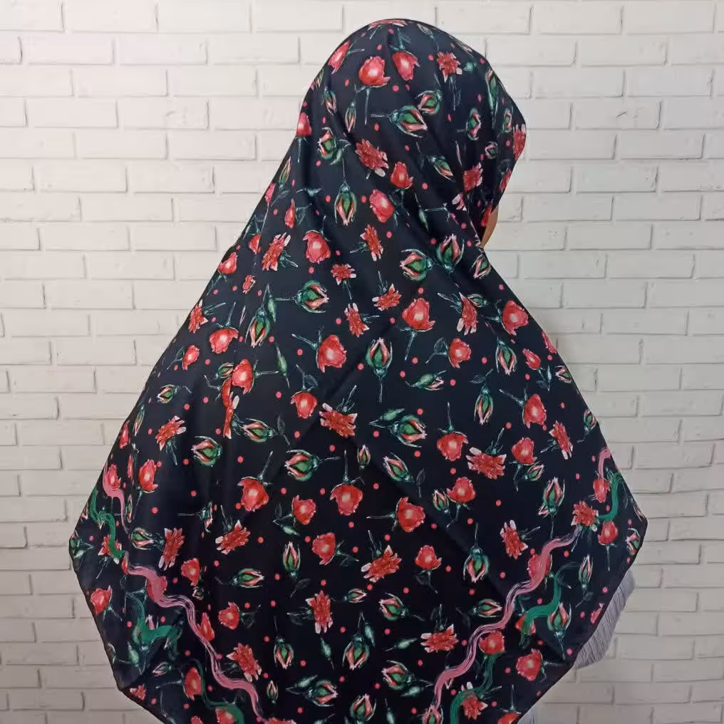 روسری نخی زمینه مشکی و سرمه ای کد 77