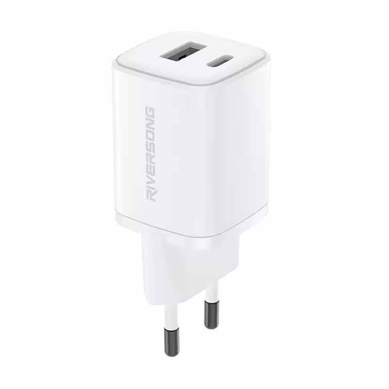 شارژر دیواری 30 وات ریورسانگ مدل Safekub D6 AD28