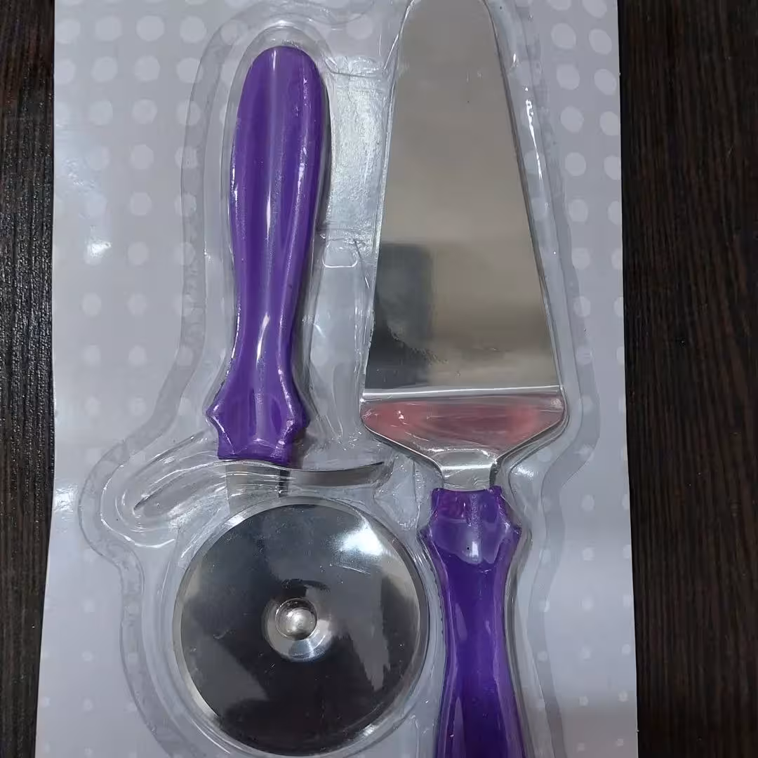 کاردکیک وپیتزابر