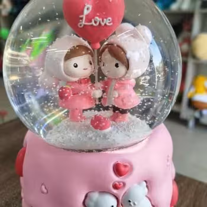 گوی موزیکال برفی پمپی