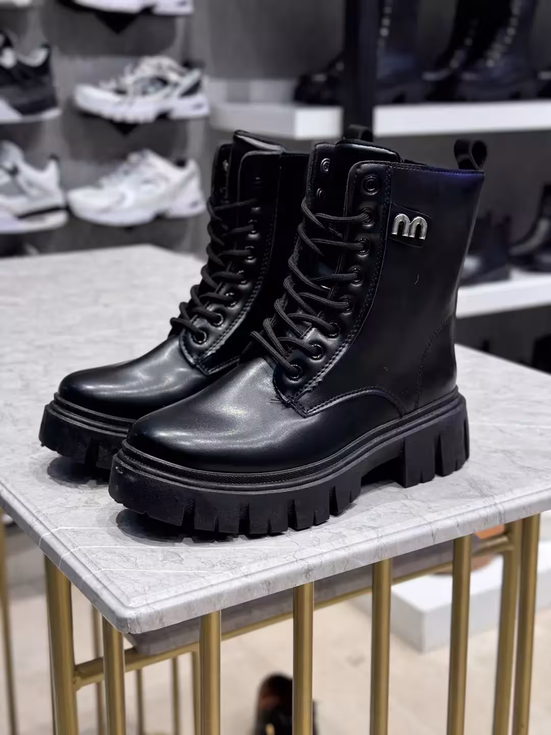 نیم بوت وارداتی بنددار کد M11527 رنگ مشکی سایز 37