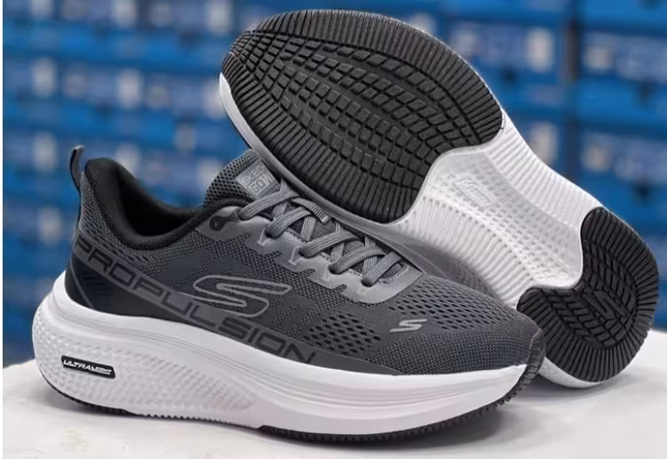 کتونی ویتنامی اسکیچرز وارداتی ویتنام سایز 40 تا 45 تنوع در چند رنگ جذاب فروش بصورت عمده و تک