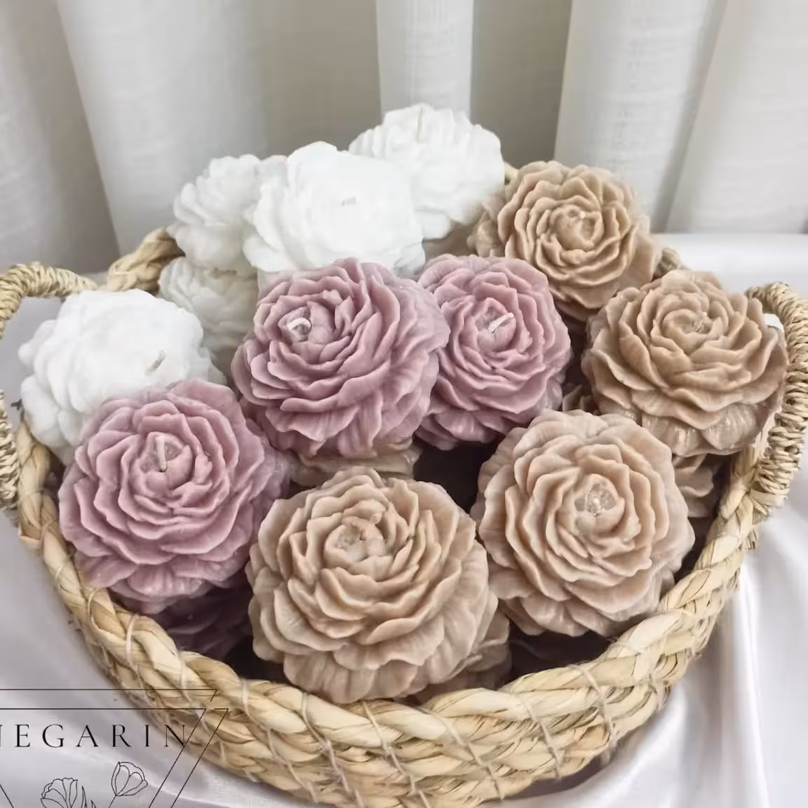 شمع گل آلاله 54 گرم، 6 سانت، تهیه شده از بهترین نوع پارافین، در رنگ دلخواه شما 