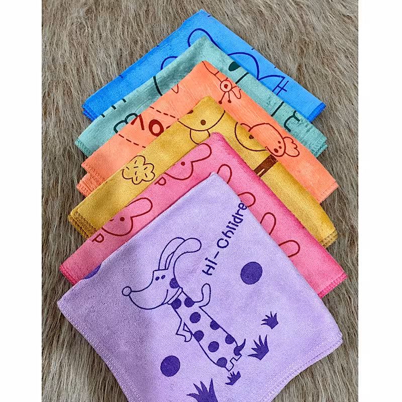 دستمال خرگوشی جنس فوق العاده عالی و نرم دارای طرح و رنگ میکس 