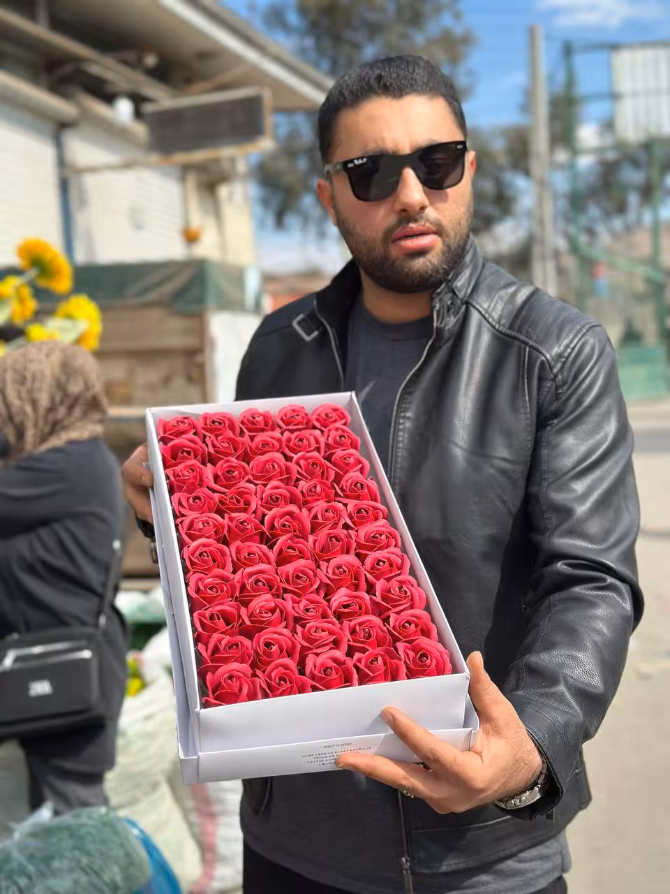 رز صابونی زرشکی بسته 50 عددی