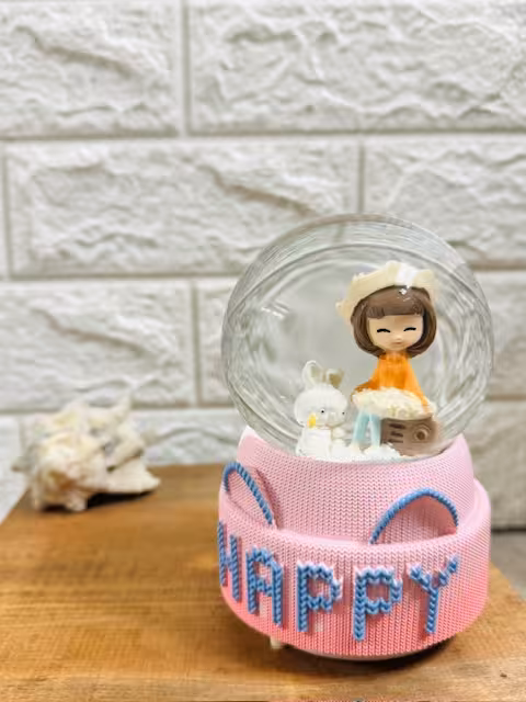 گوی موزیکال دخترخوشحال متوسط