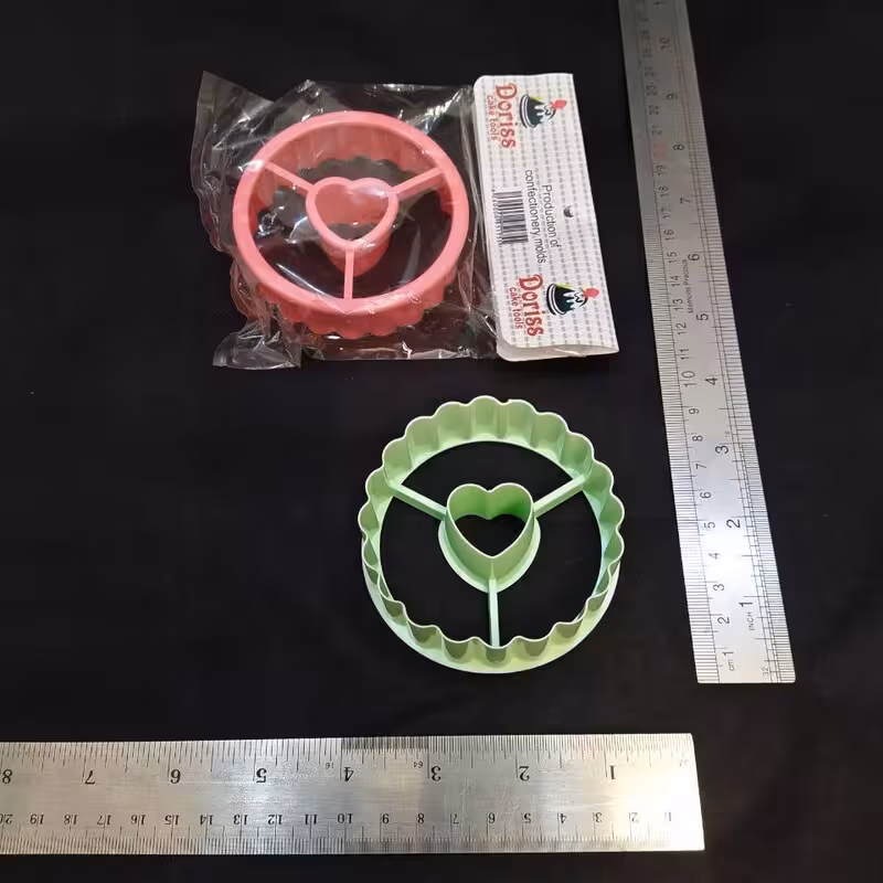 کاتر پلاستیکی دونات (گرد وسط قلب)