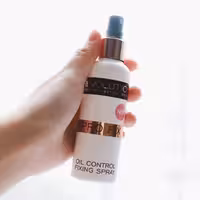 اسپری فیکس(فیکساتور) جدید رولوشن مخصوص پوست چرب مدل Pro Fix Oil Control