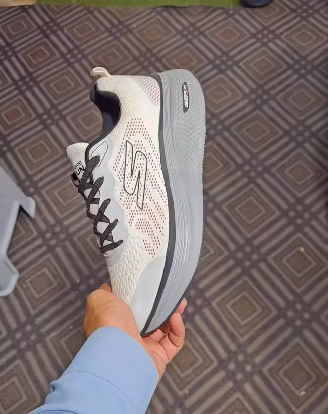 کتونی اسکیچرز گوران 2025  /Skechers Max cushioning/Gorun/مموری فوم سبک و طبی و راحت/سایز 40تا 45 /فروش عمده و تک