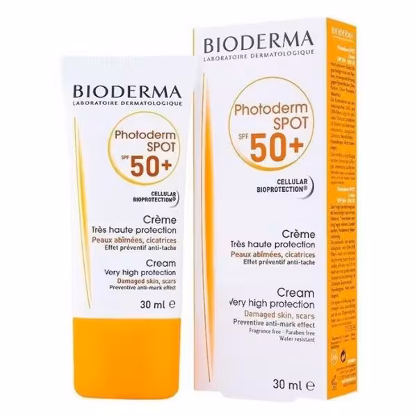 کرم ضد افتاب مناسب پوست های لک دار SPF50 بیودرما