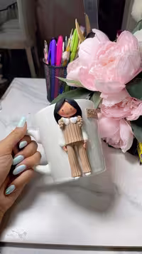 ماگ دختر خمیری عروسکی برجسته