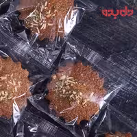 کیک یزدی دل بده(یک و نیم کیلوباجعبه ) با بسته بندی بهداشتی