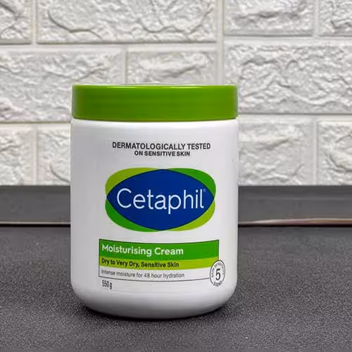 کرم مرطوب کننده پوست خشک و حساس ستافیل وزن 550 گرم