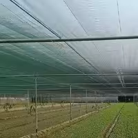 شید سایبان 80 درصد 7در 10 متر دور دوزی شده همراه با حلقه نصب 10 در 7 متر